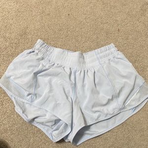 Lululemon Hotty hot Shorts 2.5